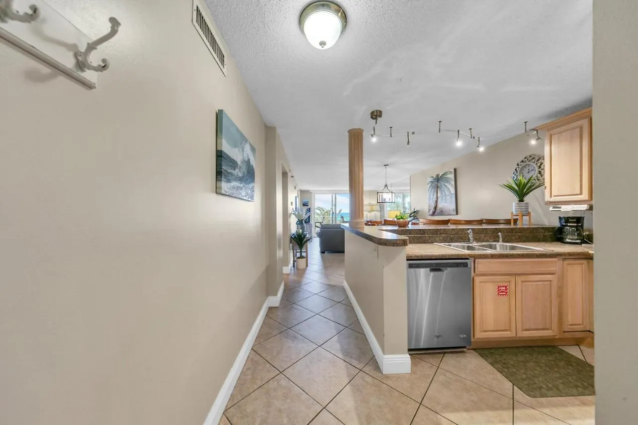 Destin On The Gulf 205 - Updated Gulf Front Property With Free Beach Service